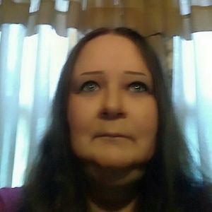 Meet your Posher, Leeann